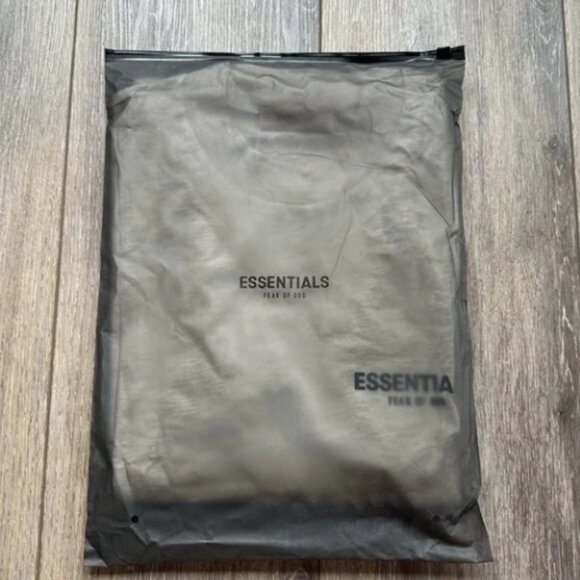 Fear Of God Essentials Light Oatmeal T-shirt | Size M - Picture 4 of 10